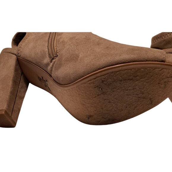 Heart in D Women's Shoe Beige Peep Toe booties Block Heel Size 10 - Picture 4 of 5